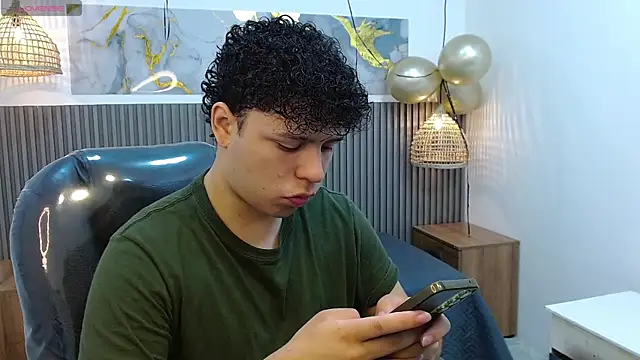 BenjaminBottonn online show from October 14, 8:20 pm