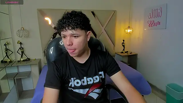 BenjaminBottonn online show from October 31, 7:48 pm