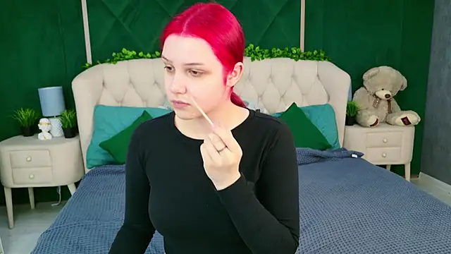 Wilda Foster online show from September 22, 5:42 am