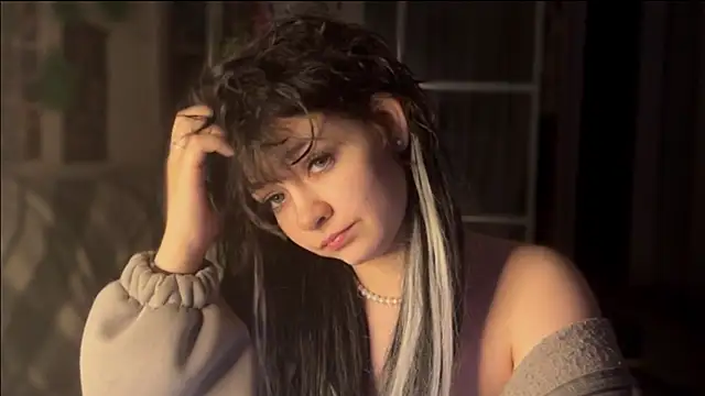 nikoli naw online show from February 17, 8:37 pm