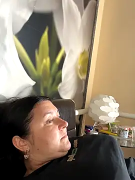 Snapshot of Liza_Will chatting on September 24, 10:51 am Liza Will online show from September 24, 10:51 am