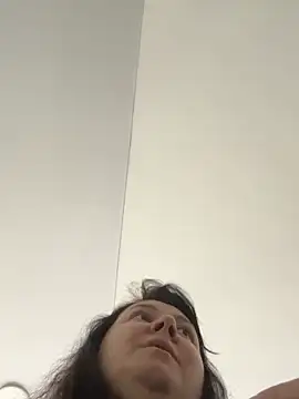 Snapshot of Liza_Will chatting on October 22, 8:14 am Liza Will online show from October 22, 8:14 am