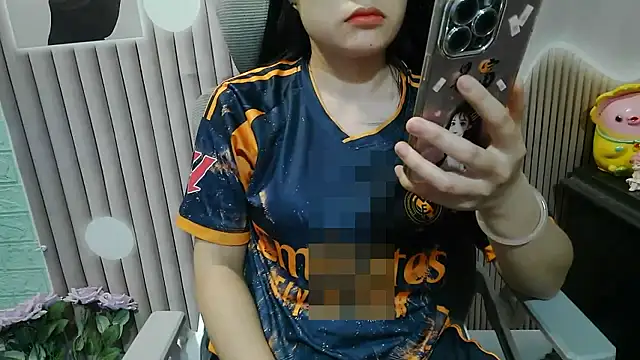 Emachiii online show from October 6, 2:42 am