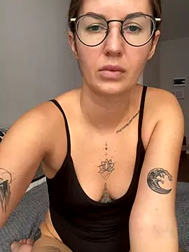 ElizabetBlack online show from October 20, 8:59 am