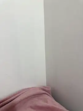 Snapshot of YourSlutBoySl chatting on November 3, 6:14 am YourSlutBoySl online show from November 3, 6:14 am