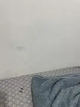 Snapshot of YourSlutBoySl chatting on February 4, 11:05 am YourSlutBoySl online show from February 4, 11:05 am