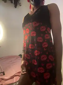 Snapshot of YourSlutBoySl chatting on February 6, 6:07 am YourSlutBoySl online show from February 6, 6:07 am