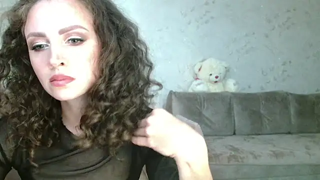 Amber Carrol online show from May 18, 5:30 pm