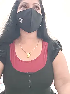 Snapshot of shivani27 chatting on April 19, 7:29 am shivani27 online show from April 19, 7:29 am