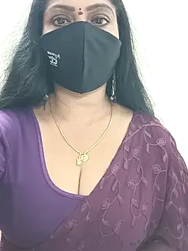 Snapshot of shivani27 chatting on April 29, 5:41 pm shivani27 online show from April 29, 5:41 pm