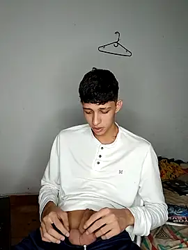 Snapshot of Allnei chatting on February 23, 9:12 pm Allnei online show from February 23, 9:12 pm