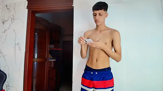 Snapshot of Allnei chatting on March 12, 9:43 pm Allnei online show from March 12, 9:43 pm