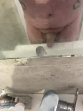 Snapshot of BobKat chatting on March 26, 10:48 pm BobKat online show from March 26, 10:48 pm