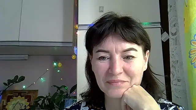 Krystal 82 online show from October 1, 6:52 am