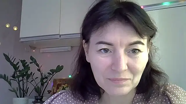 Krystal 82 online show from October 15, 9:20 am