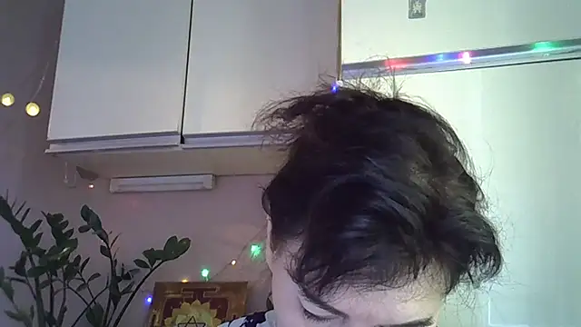 Krystal 82 online show from October 21, 7:53 am