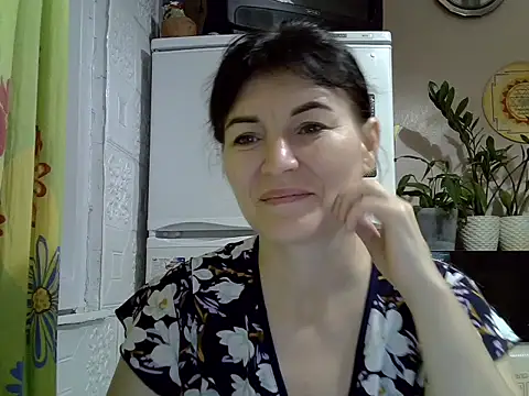 Krystal 82 online show from October 31, 5:14 pm