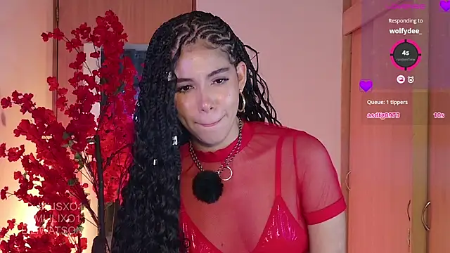 lilijwatson online show from May 16, 6:54 am