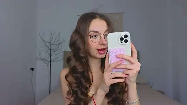 Real cutie1 online show from November 17, 1:50 pm