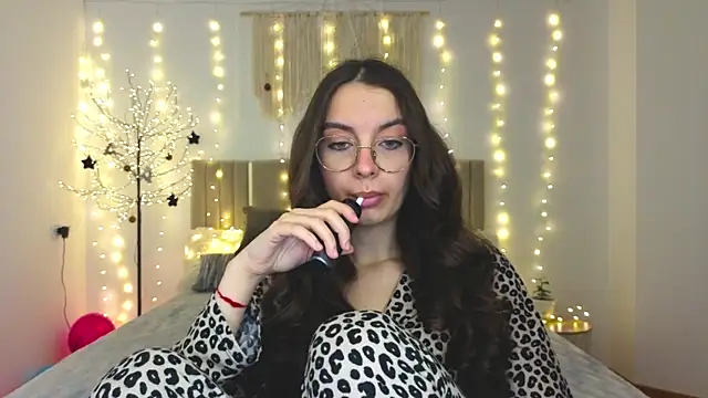 Real cutie1 online show from January 16, 1:59 pm