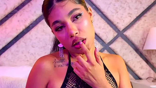 ZafiraRose online show from October 9, 4:05 pm