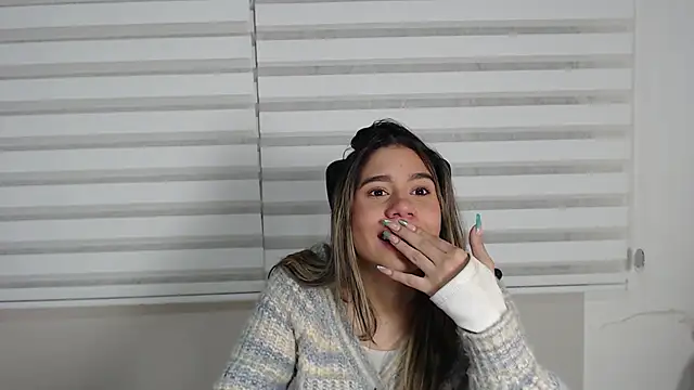 Rachell criss online show from November 25, 3:50 am