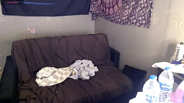 London Ray online show from March 15, 3:23 am