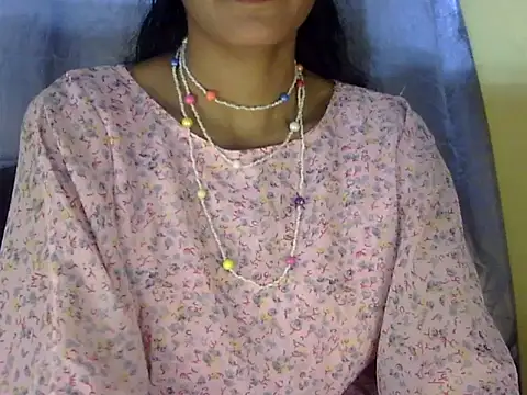 Snapshot of zara_Khan0 chatting on September 22, 4:42 pm zara Khan0 online show from September 22, 4:42 pm