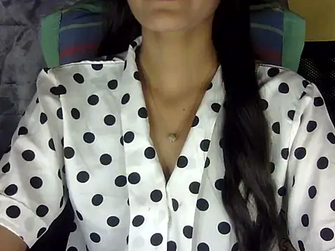 Snapshot of zara_Khan0 chatting on October 22, 3:45 pm zara Khan0 online show from October 22, 3:45 pm