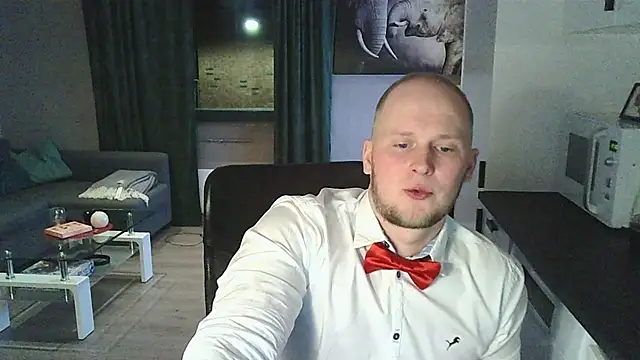 Dartanjanas13 online show from February 14, 8:05 pm