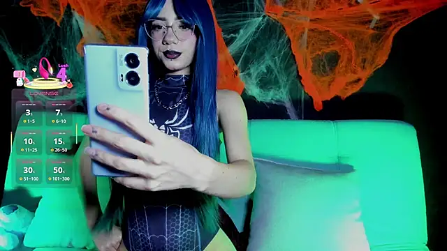 Snapshot of madiixwatson chatting on October 31, 10:16 am madiixwatson online show from October 31, 10:16 am