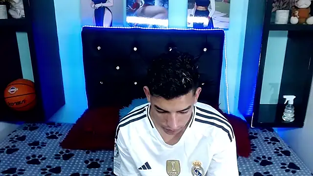 x oliver x online show from September 24, 4:27 am