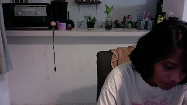 Nia Desire online show from May 26, 5:03 am