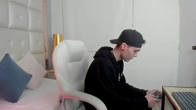 dark sun302 online show from December 20, 4:41 am