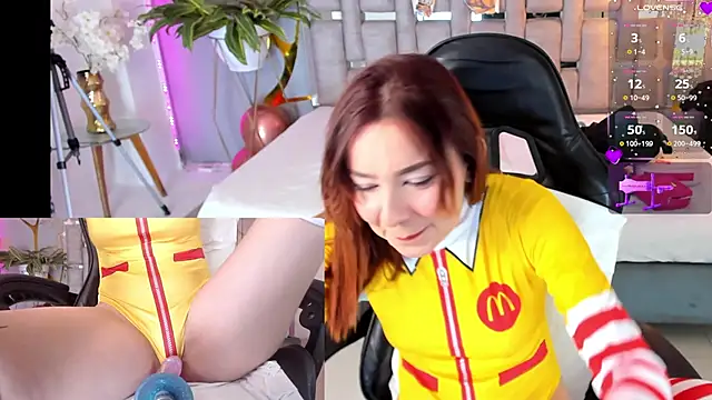 NicoleFerrel online show from October 5, 3:21 pm