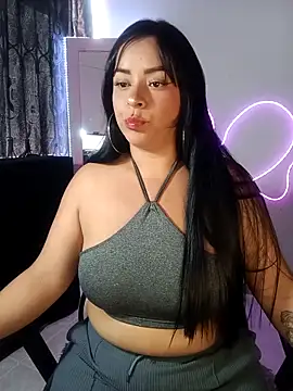 Snapshot of Danniela20 chatting on September 21, 7:04 pm Danniela20 online show from September 21, 7:04 pm
