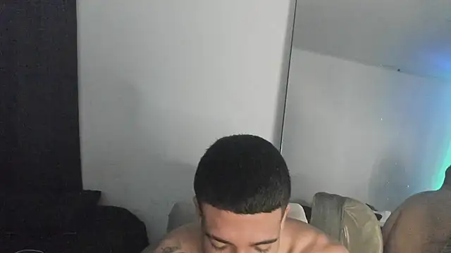 ThiagoLugo online show from April 2, 5:16 am