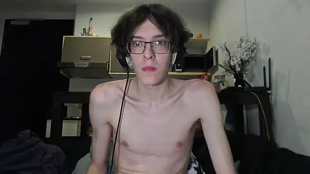 Snapshot of LovesomeCookie chatting on October 14, 4:08 pm LovesomeCookie online show from October 14, 4:08 pm