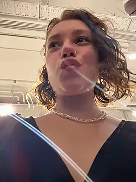 Snapshot of lucy-joy chatting on October 5, 11:41 am lucy-joy online show from October 5, 11:41 am