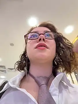 Snapshot of lucy-joy chatting on October 16, 10:27 am lucy-joy online show from October 16, 10:27 am