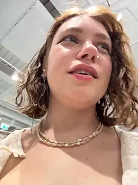 lucy-joy online show from November 25, 3:23 pm