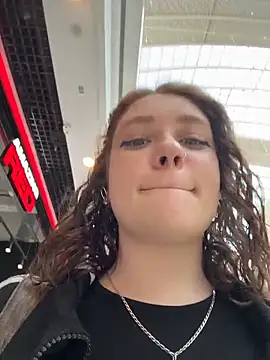 lucy-joy online show from March 24, 9:14 am