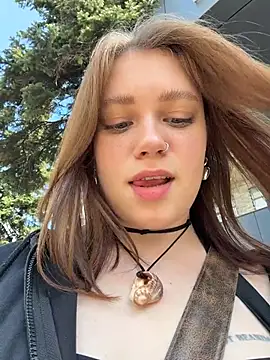 lucy-joy online show from May 17, 10:00 am