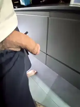 Snapshot of Mahmut4848 chatting on March 13, 4:52 am Mahmut4848 online show from March 13, 4:52 am