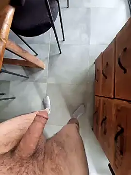 Snapshot of Mahmut4848 chatting on March 23, 9:46 am Mahmut4848 online show from March 23, 9:46 am