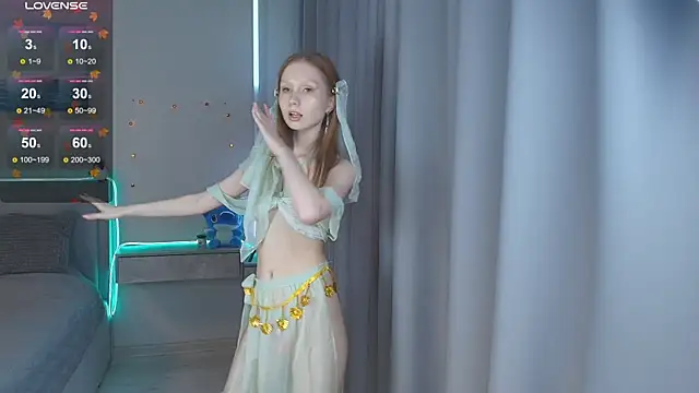 FoxyMira online show from November 4, 1:21 pm