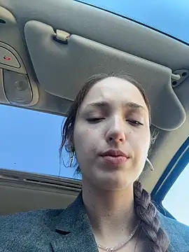 DollyTall online show from May 19, 1:56 am