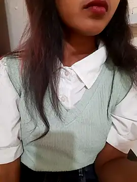 Snapshot of AnkitaDevi chatting on February 24, 5:27 am AnkitaDevi online show from February 24, 5:27 am