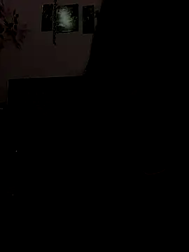 Yourhotsweetgirl online show from December 18, 3:45 am