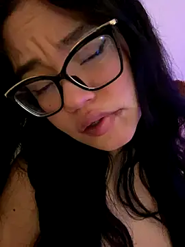 Emily Taylor2 online show from November 6, 2:56 am